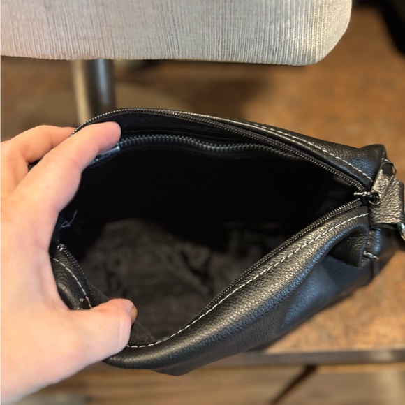 Harley-Davidson Classic Black Shoulder Bag - Picture 6 of 6